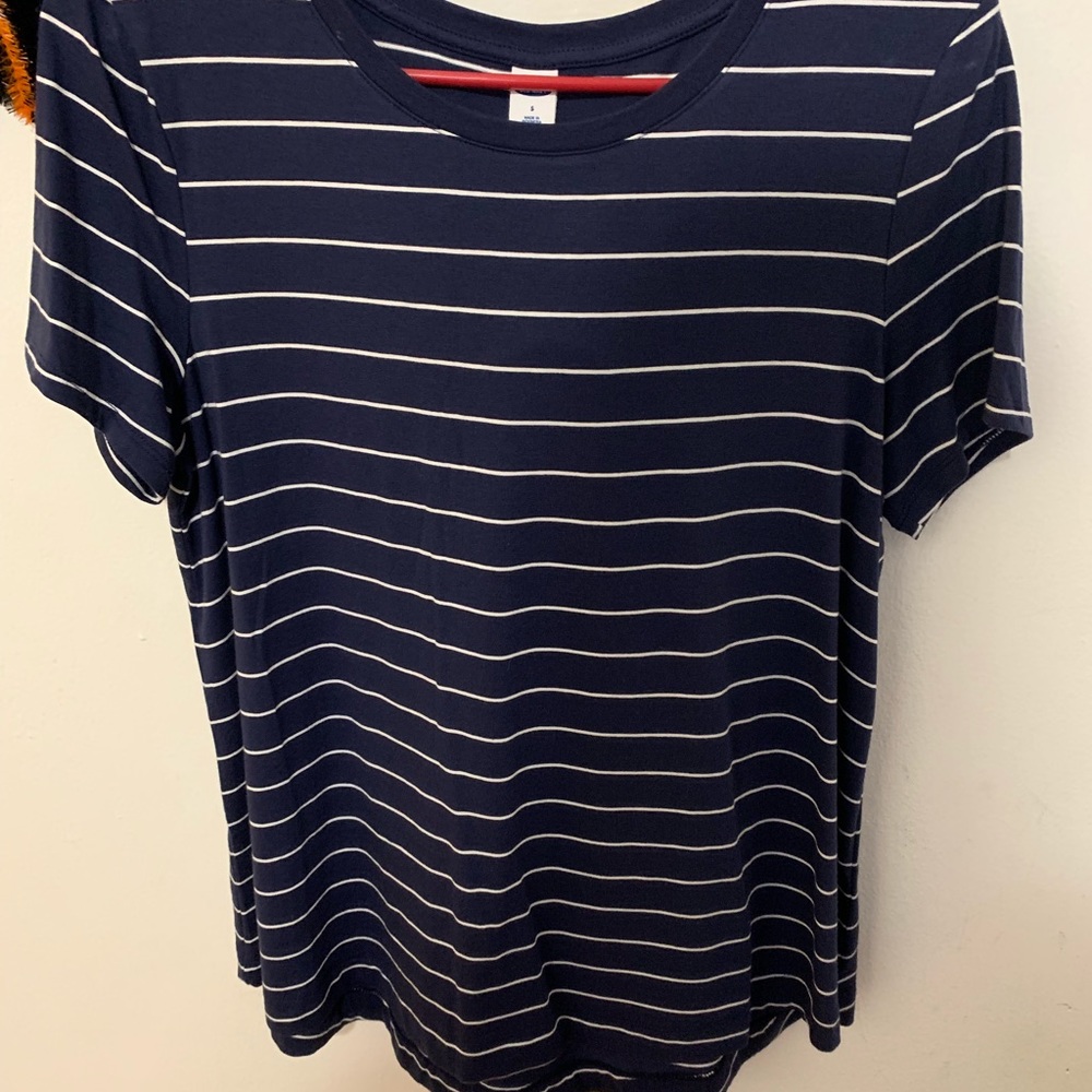 Old navy shirt